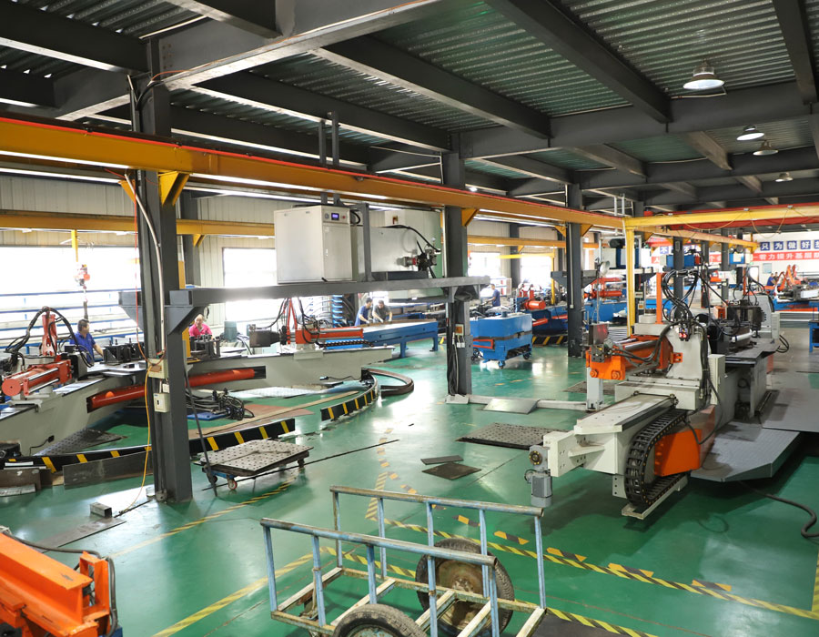 北京拉彎廠鼓勵員工不斷創(chuàng)新，精細(xì)拉彎加工不要墨守成規(guī)！