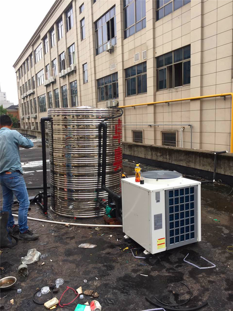 江陰佳臣美容美甲店空氣能熱水器