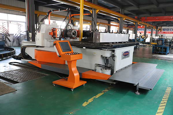 數(shù)控型材拉彎?rùn)C(jī)（一）