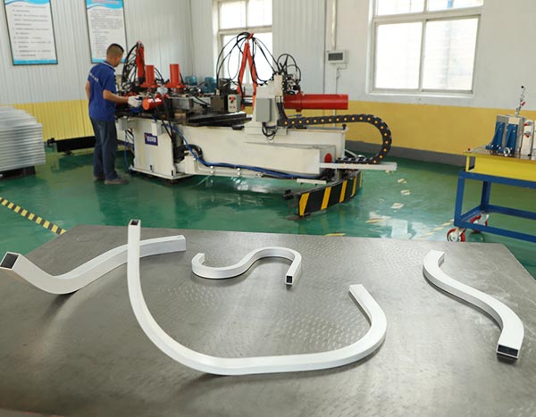 北京盛達偉業(yè)型材拉彎廠：采用人工智能拉彎加工技術(shù)服務(wù)全球各地的需求用戶