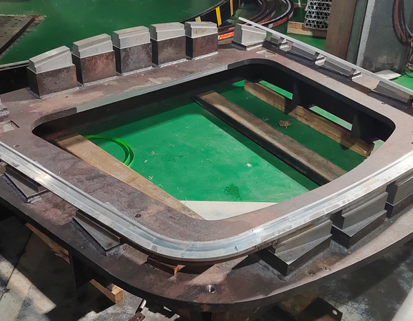 北京拉彎廠鋼材拉彎加工在現(xiàn)代建筑與制造業(yè)中的重要性：推動行業(yè)發(fā)展的新動能