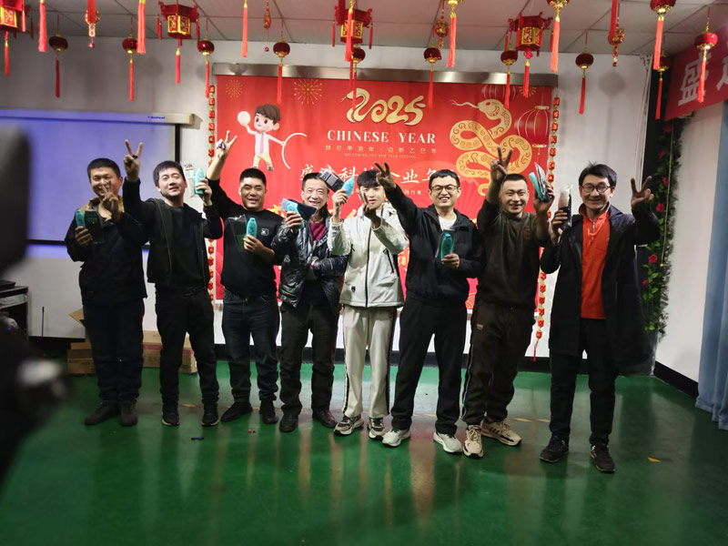 感恩同行,珍惜當(dāng)下,勵志你我|2025北京盛達(dá)偉業(yè)型材拉彎廠創(chuàng)新奮進!