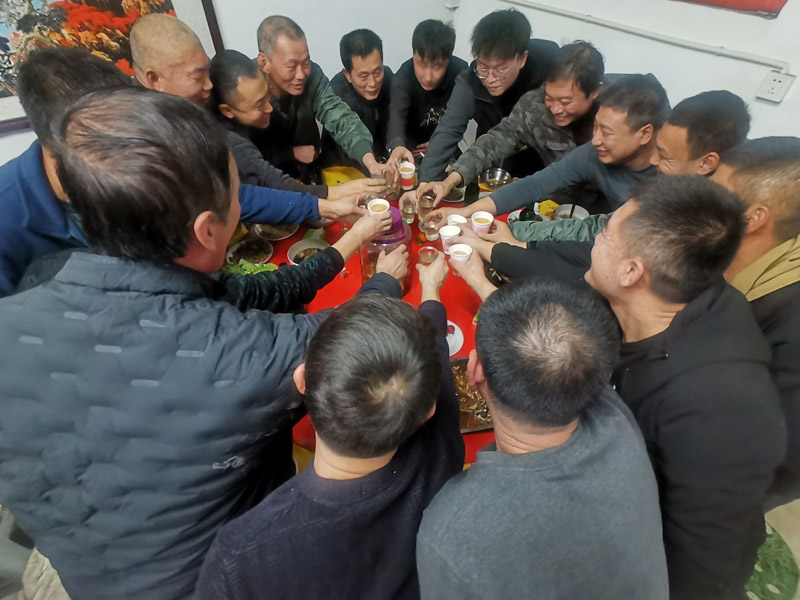 《感恩有你，“職”迎新生——北京型材拉彎廠感恩節(jié)特別聚餐》